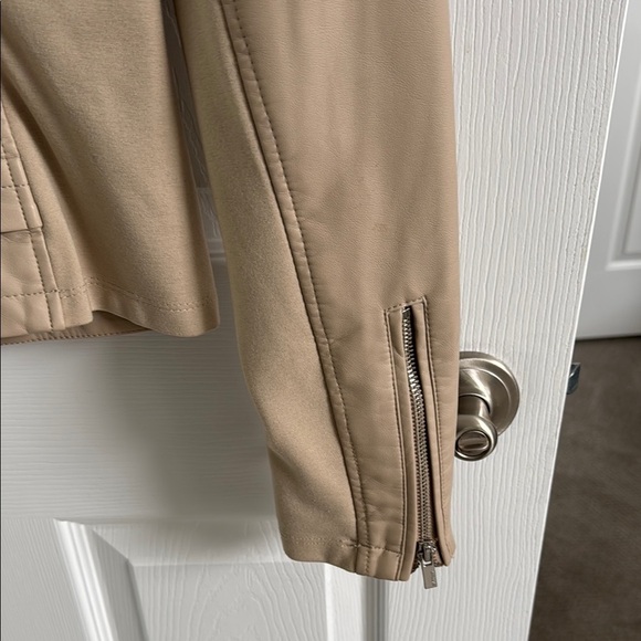 Express -Tan Faux Leather Moto Jacket - Picture 6 of 8